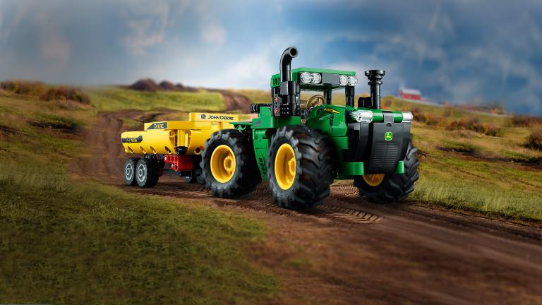 LEGO® Technic John Deere 9620R 4WD Tractor