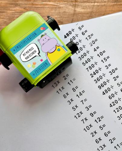 Preview: Rechen-Roll-Stempel - Division & Multiplikation Bunte Geschenke - Die Spiegelburg