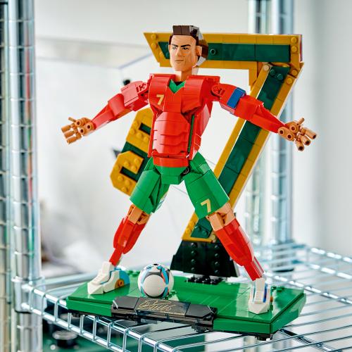 Preview: LEGO® Editions Football - Cristiano Ronaldo – Fußballlegende
