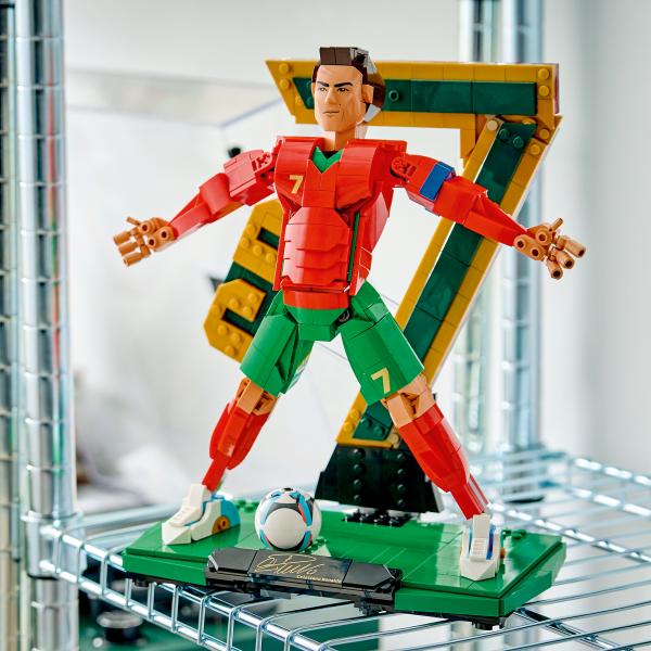 LEGO® Editions Football - Cristiano Ronaldo – Fußballlegende